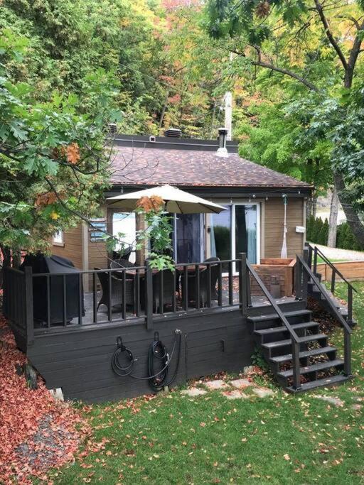 Om Chalet 2 Avec Spa Et Foyer Borde Du Fleuve St-Pierre-de-l'Île-d'Orléans Exteriör bild